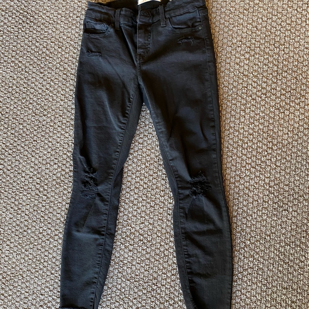 Eunina Ripped Jeans SIZE 3